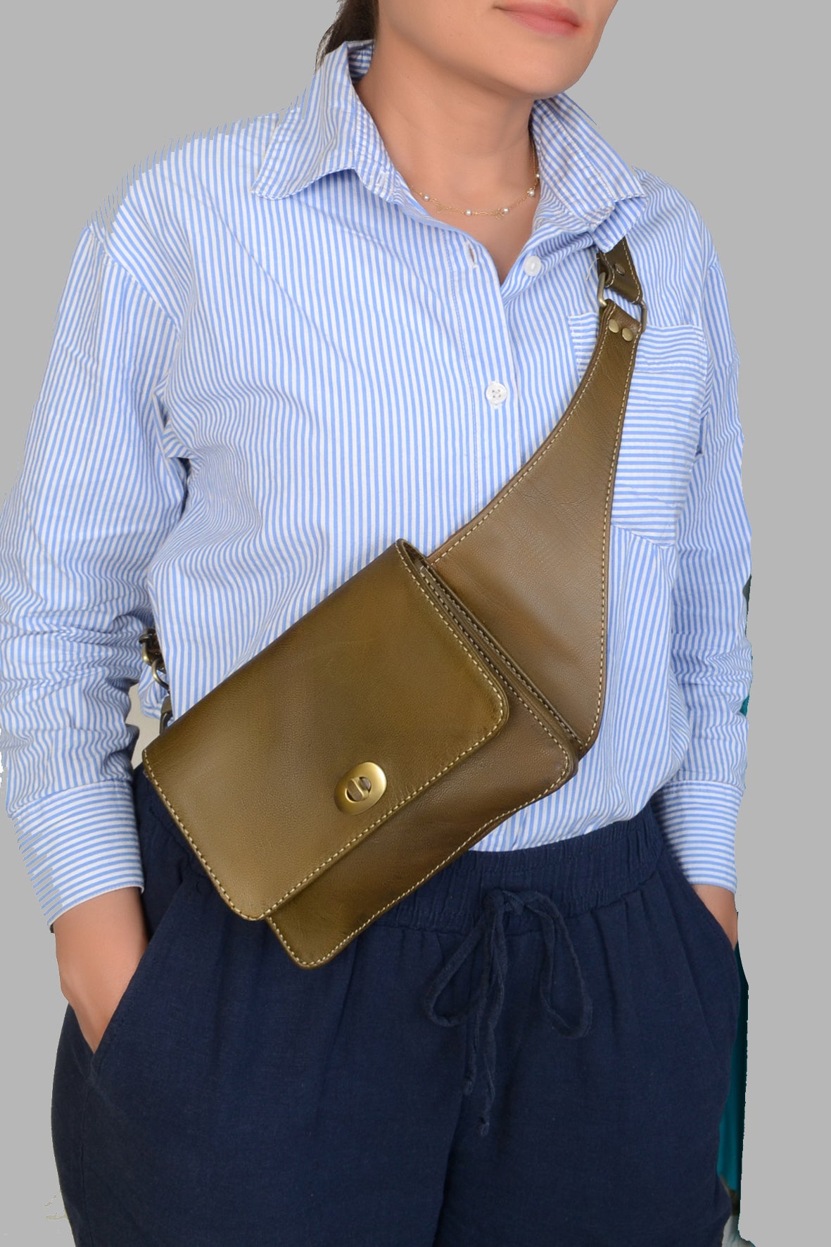 Noah Leather Sling Bag