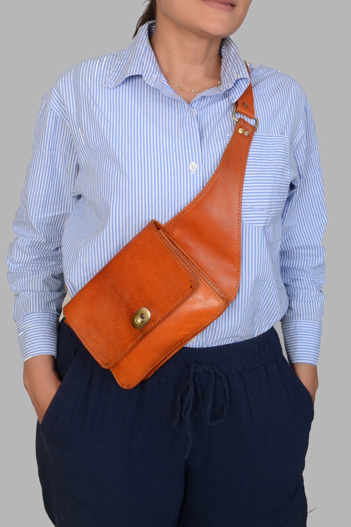 Noah Leather Sling Bag