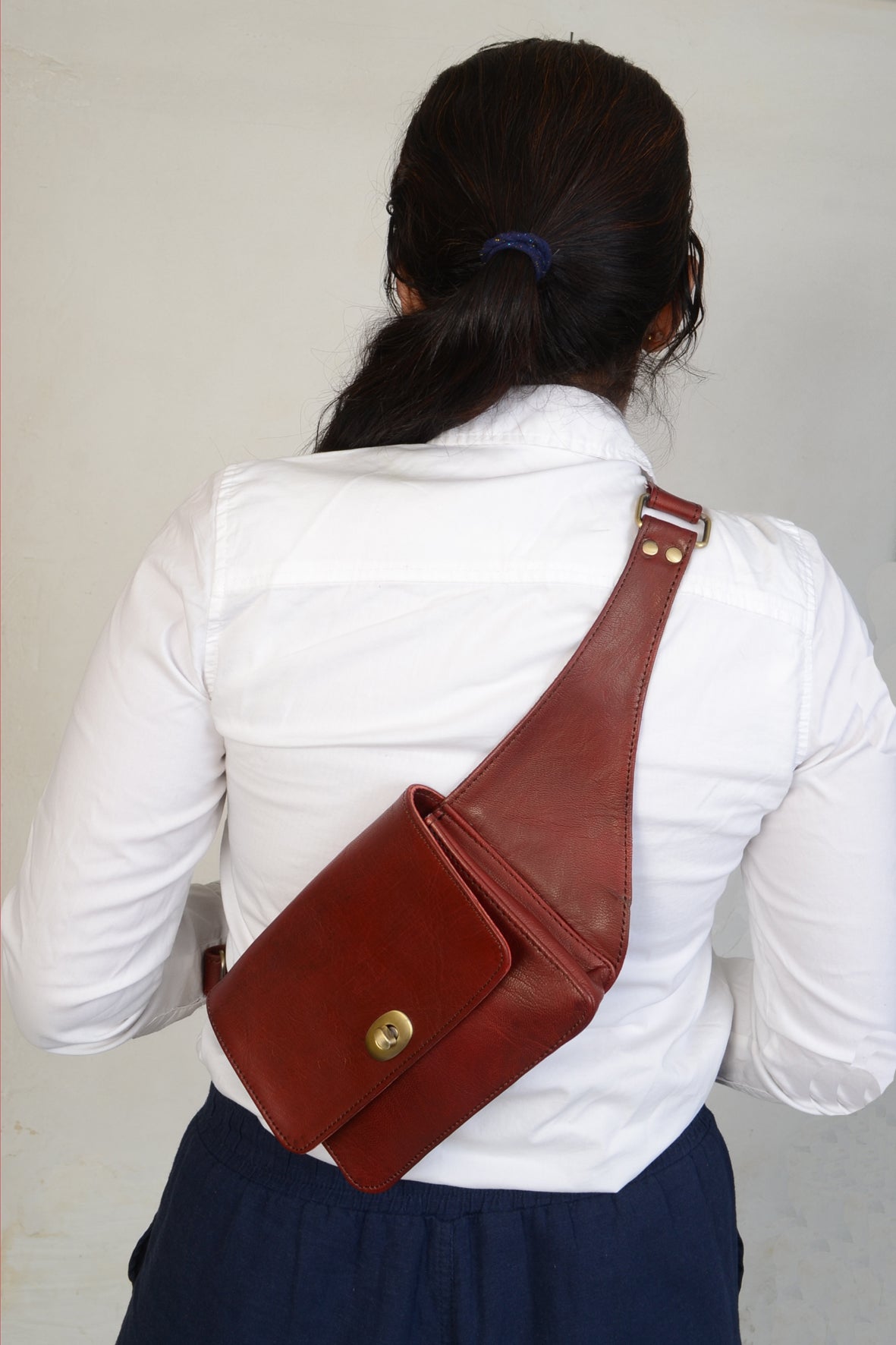 Noah Leather Sling Bag