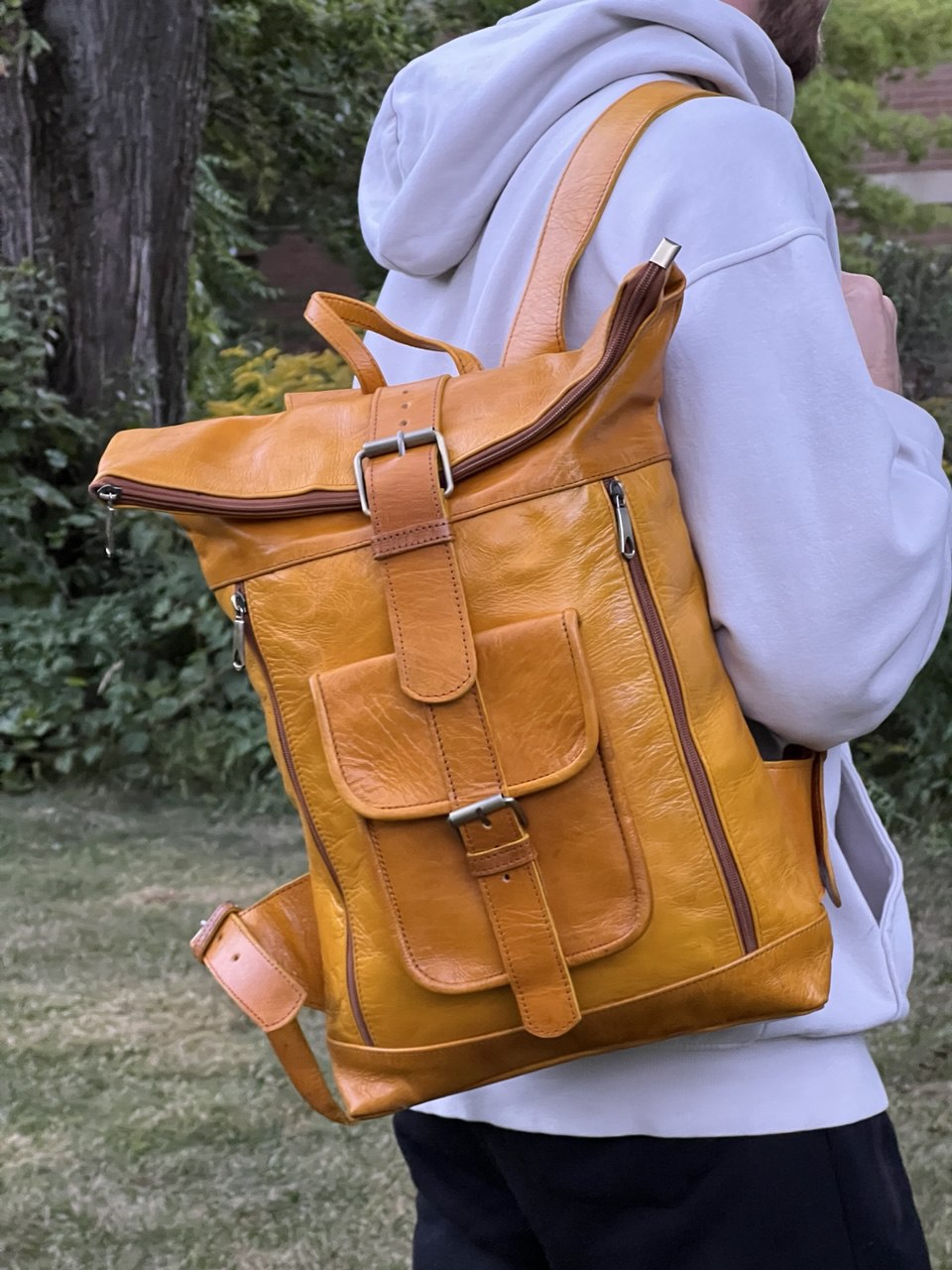 Alex Backpack Host Alex Leather Backpack – ZoeyMuze